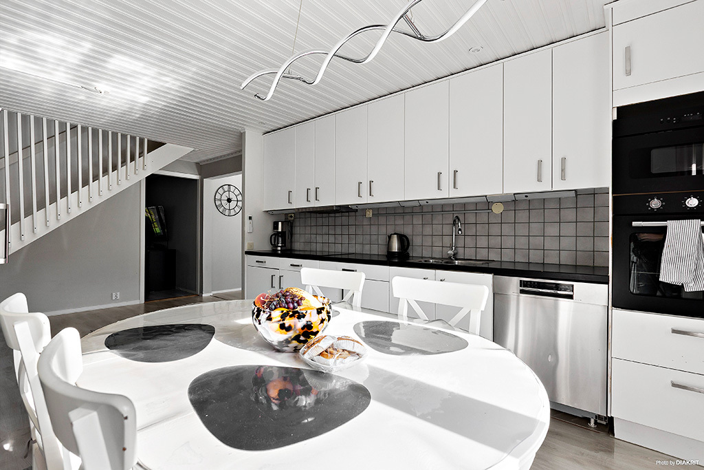 13413494_6-328-16_photo_web